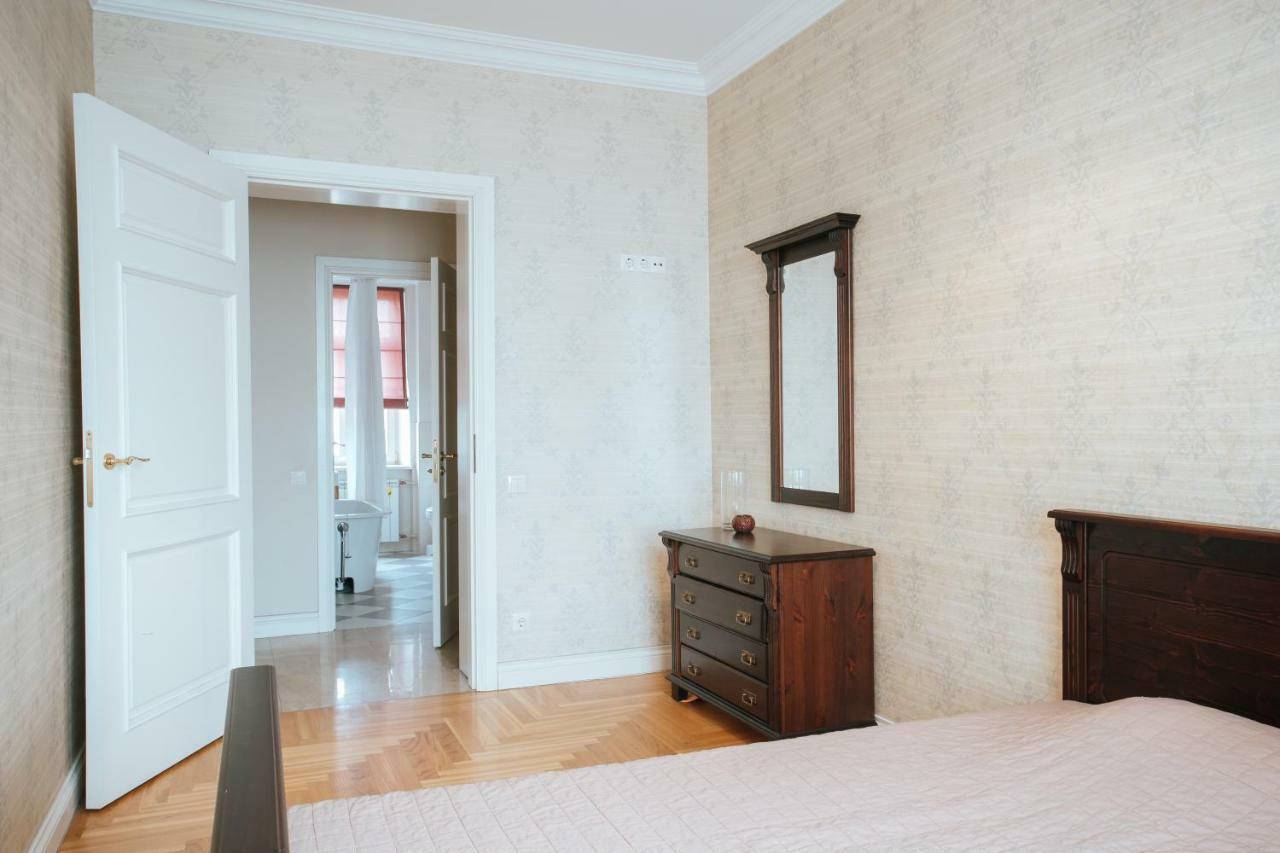 Exporta Nearby Old Town Apartment *